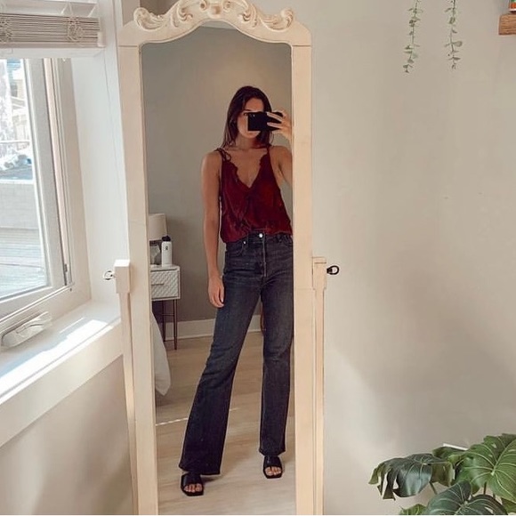 Levi’s Ribcage Flare Jeans - Picture 3 of 3